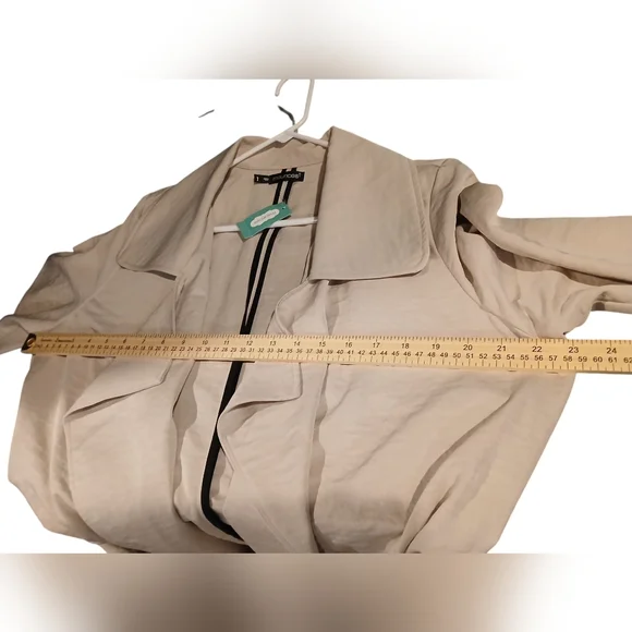 Maurices Trench Lightweight Beige Jacket Womans size 1 XL NWT - Picture 3 of 10